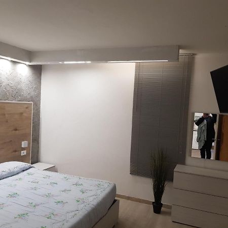 Massaro Apartments Via Bramante Pescara Kültér fotó