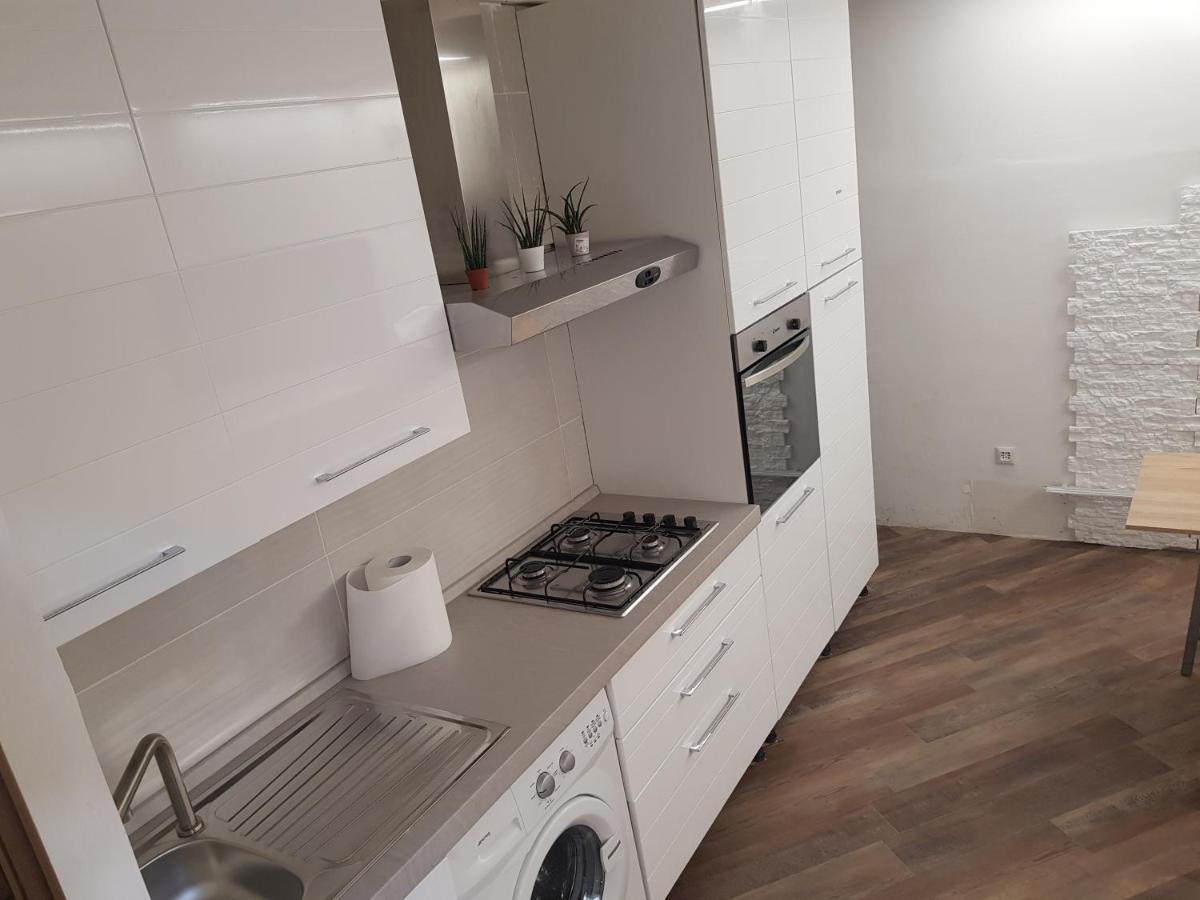 Massaro Apartments Via Bramante Pescara Kültér fotó